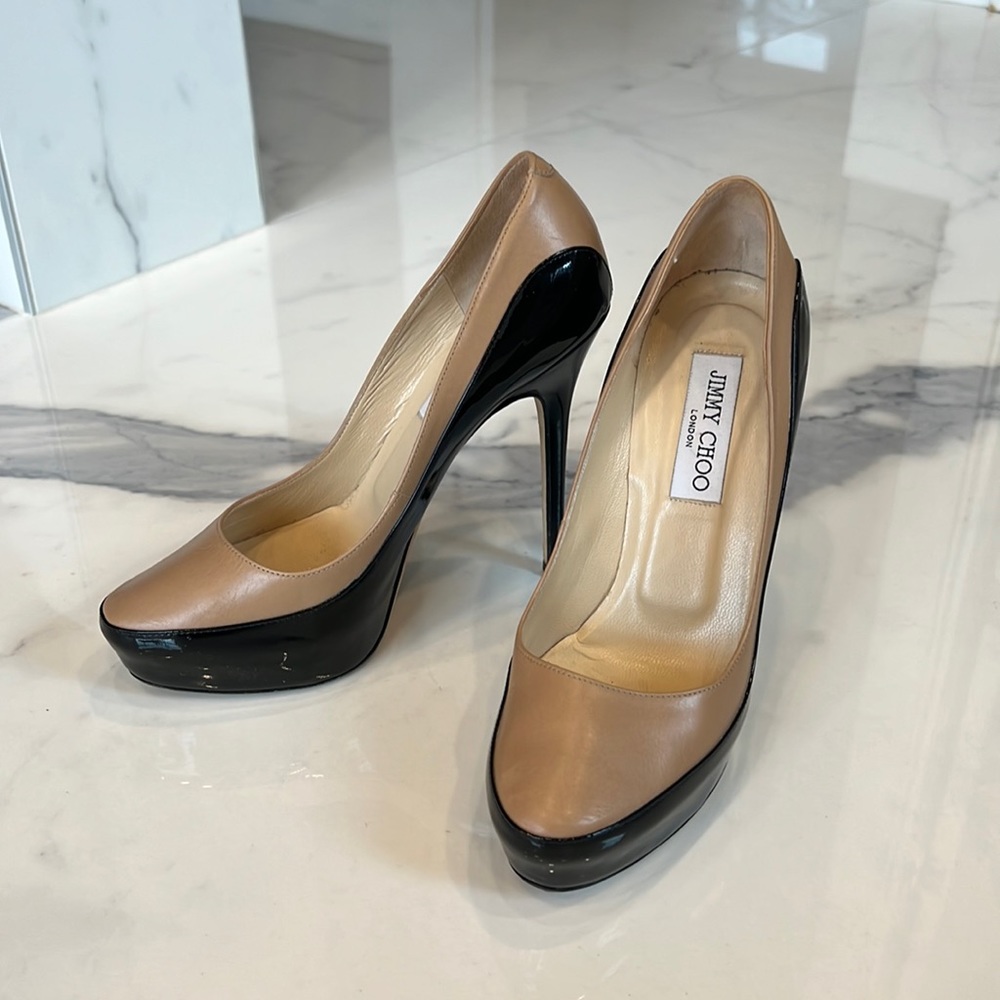 Jimmy choo heels lightly worn.They make your legs look so good!